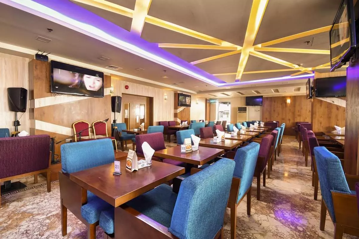 WAVES INTERNATIONAL DELICIOUS (Copy).jpg